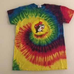 Tops - Buc-Ee’s Tie Dye Shirt Tops - Buc-Ee’s Tie Dye Shirt